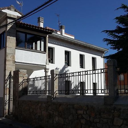 Casa Del Cura 호텔 라스 나바스 델 마르케스 외부 사진